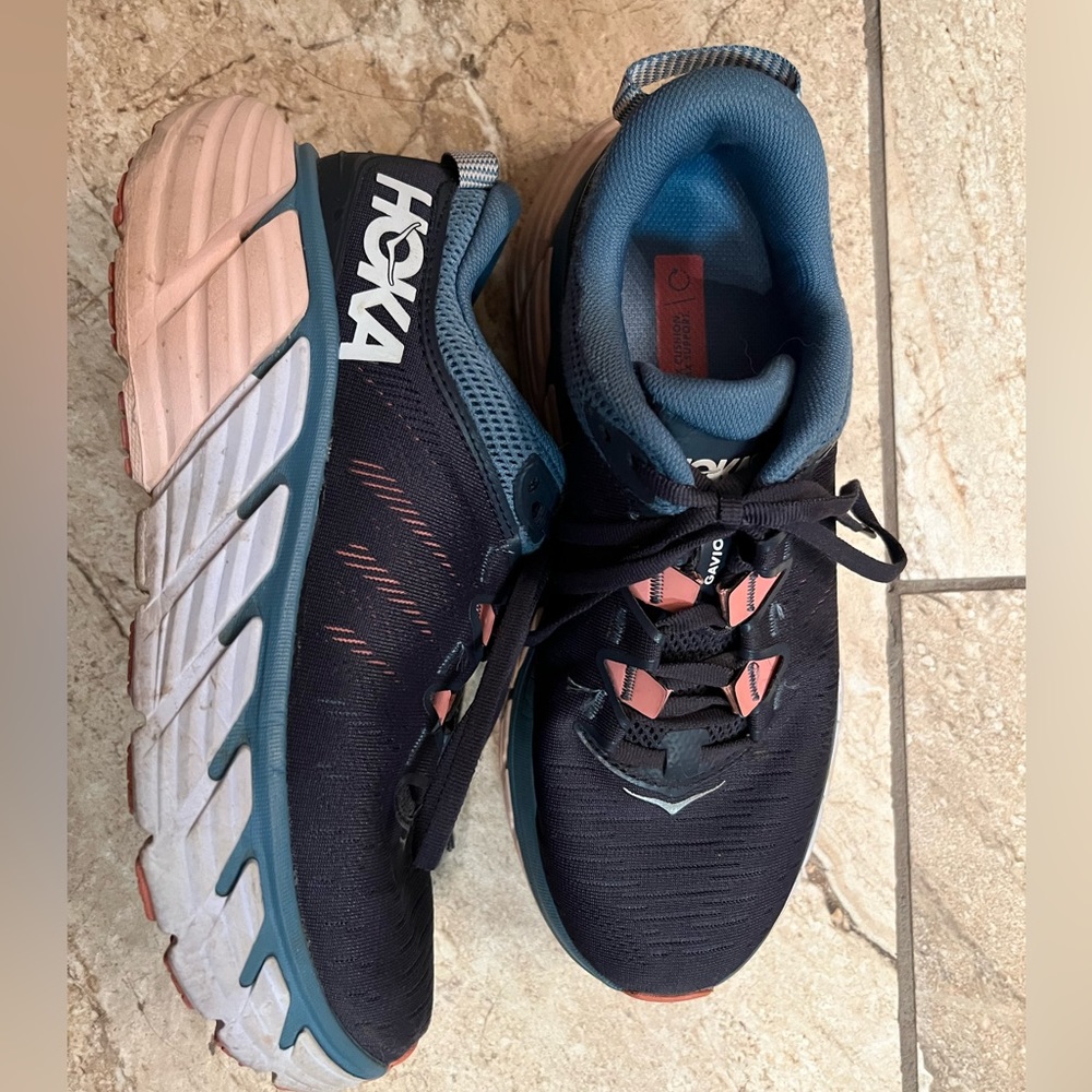 Ladies Hoka Gaviota size wide 7.5